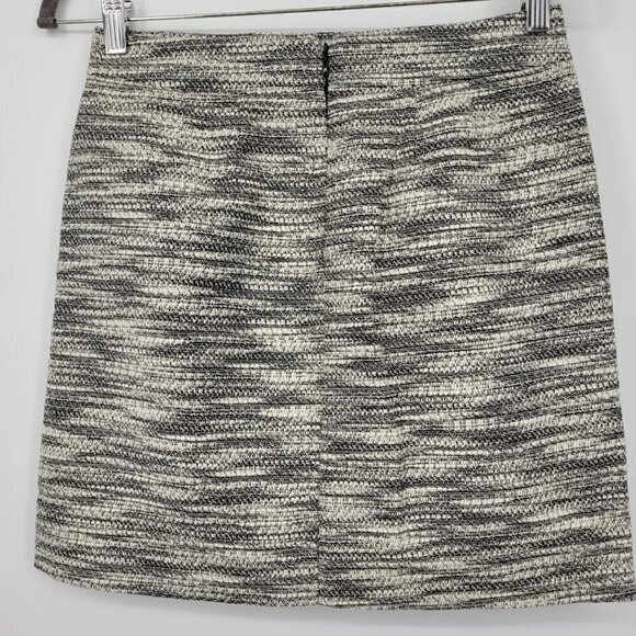Loft | Zip Pocket Tweed Skirt - Picture 3 of 5